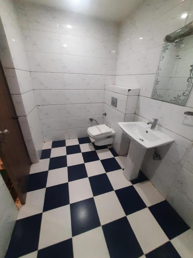 Kartikay Hotel Hisār Eksteriør bilde
