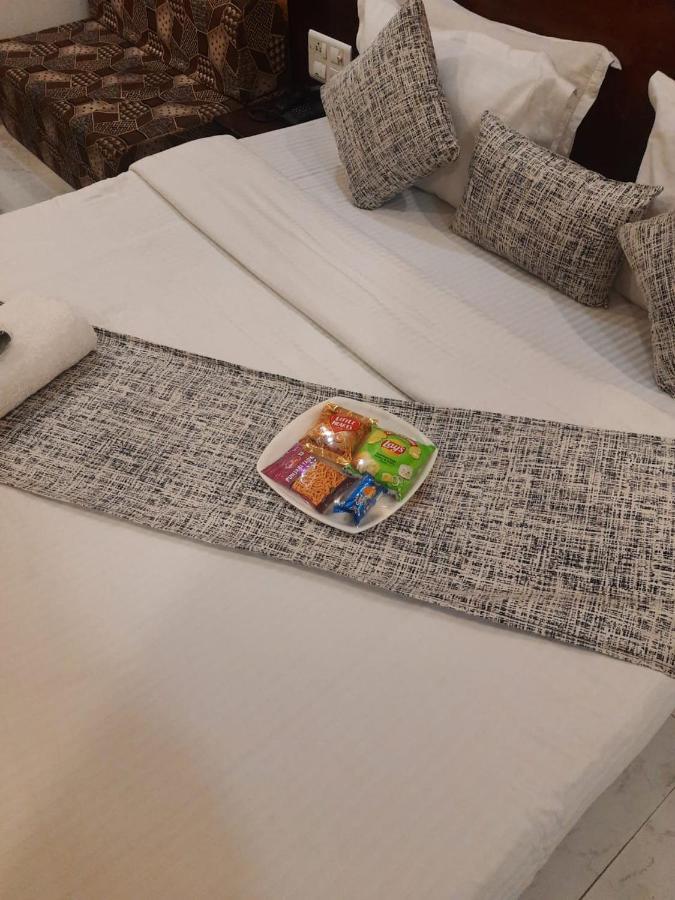Kartikay Hotel Hisār Eksteriør bilde